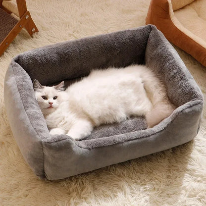 Cozy Winter Pet Bed – Warm Cat & Dog House